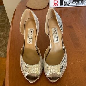 Jimmy choo logan pumps barely worn